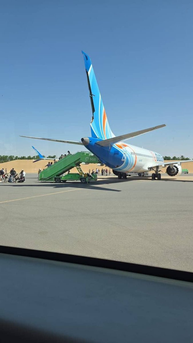 EliAfriatISR's tweet photo. In the coming hour: A situational assessment by the Prime Minister, the Defense Minister, the Chief of General Staff, and senior defense officials regarding the attempted plane hijacking. https://t.co/ZhvFZCGXYN