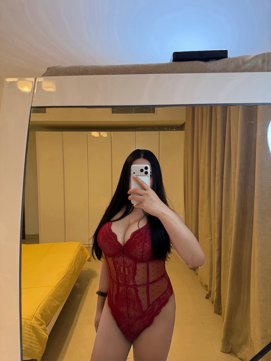 TiaraLillev0k's tweet photo. #ladyboy_bahrain 
#ladyboy_Juffair 
#ladyboy_manama https://t.co/KeJzSfVUry