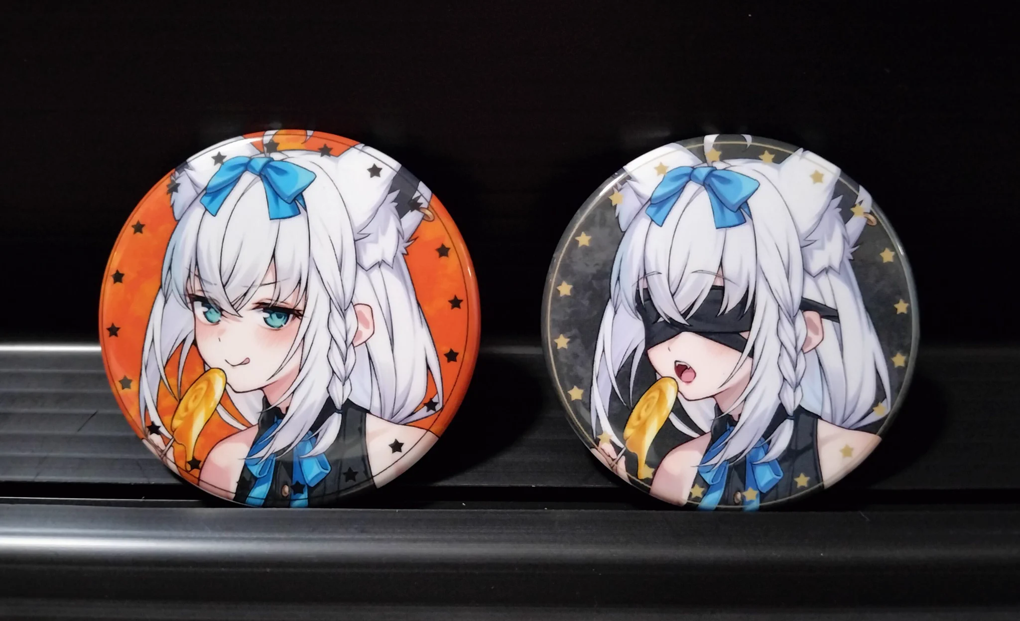 おべいみー　ベルフェゴール　アクスタ　ホロ缶バッジ4個　ハート缶バッジ2個 たー氏/tashi@ホロクル12th【D-30】 on X: 