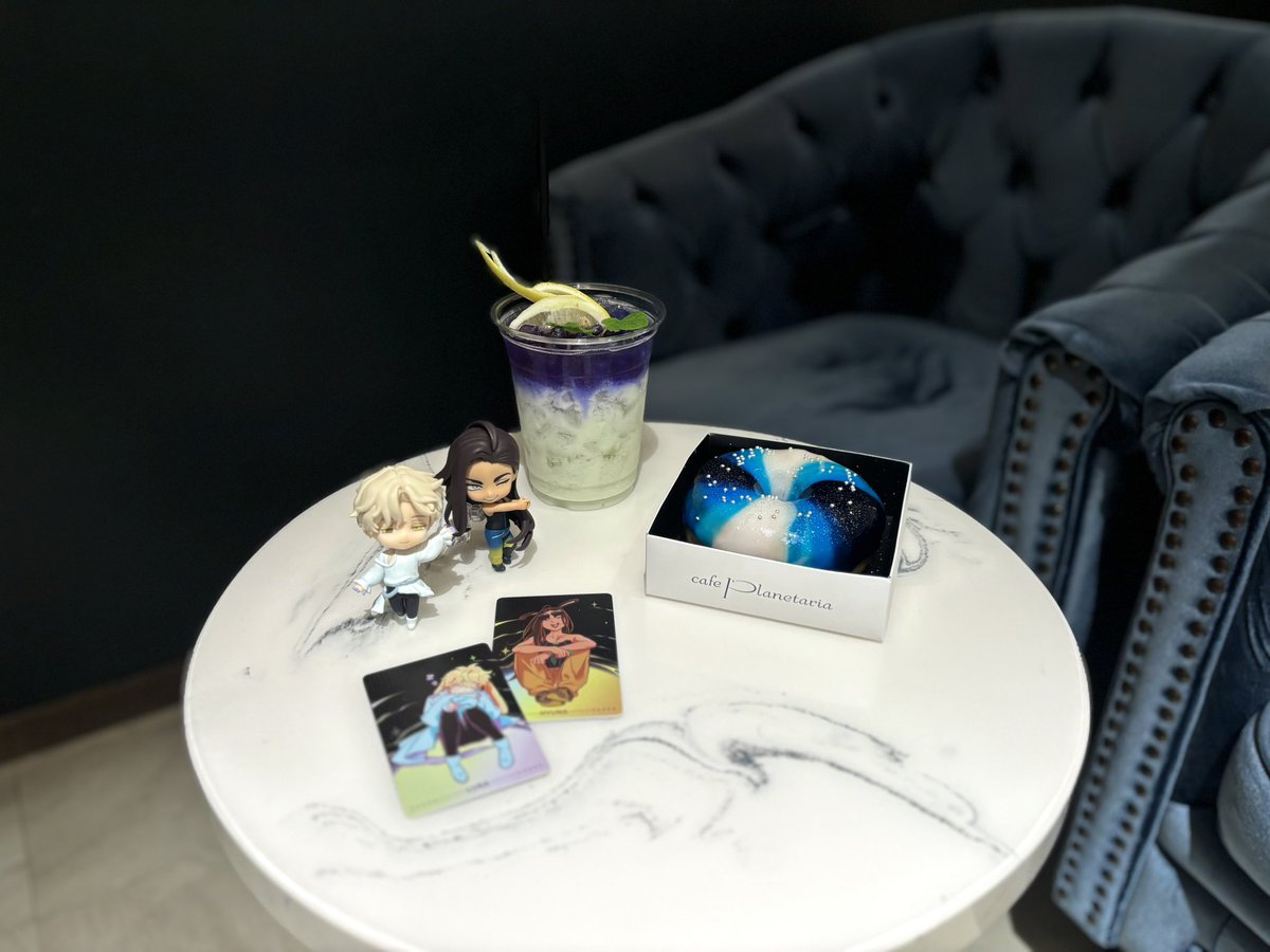7Cham5's tweet photo. 📍cafe Planetaria TOKYO

宇宙が似合うからたすかるなぁ( ^ω^ )🪐❕💫⭐︎ルカ色���まりルカラー(やかまし)のドリンク美味しかった💜 https://t.co/urrPaKnPtH