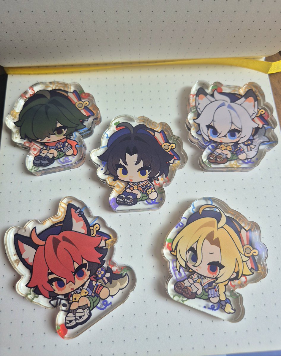 misu_025's tweet photo. will have my zzz school blocks finally! i only had them as stickers last time 😭 also redrew them sitting down coz it fit the concept better asdgh https://t.co/GXq24nDwA0