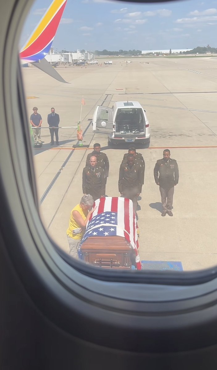 SupportJAssange's tweet photo. God Bless &amp; be with this family. Thank you for your Service and Sacrifice, HERO 🫡🇺🇸 https://t.co/KuISe3CEnC