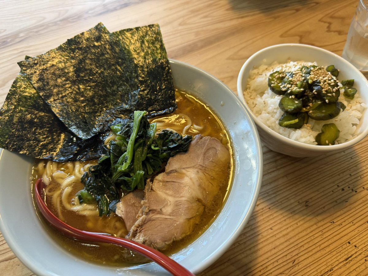 2qnw6v's tweet photo. サムライノネイロ家系ラーメンランチデート🍜
うまうま😋
🍚券今までありがとう😊
さようなら…🥲 https://t.co/s9Niuk0mSR