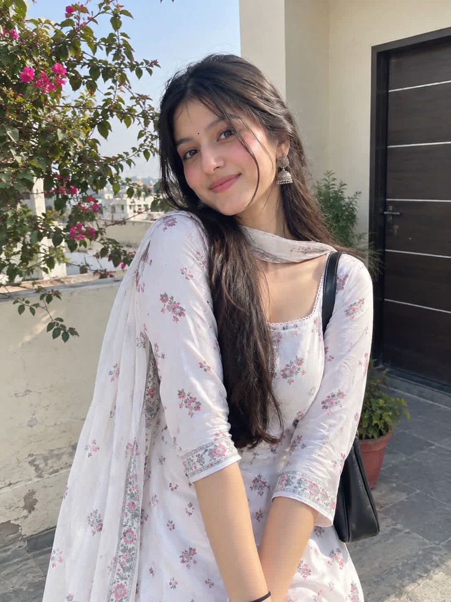 LiLyRose49309's tweet photo. Want to reach 15K followers? 🧑‍🤝‍🧑🚀

Comment YES 👇

I’ll help boost your page quickly! 🔥 https://t.co/X37XteXAPR