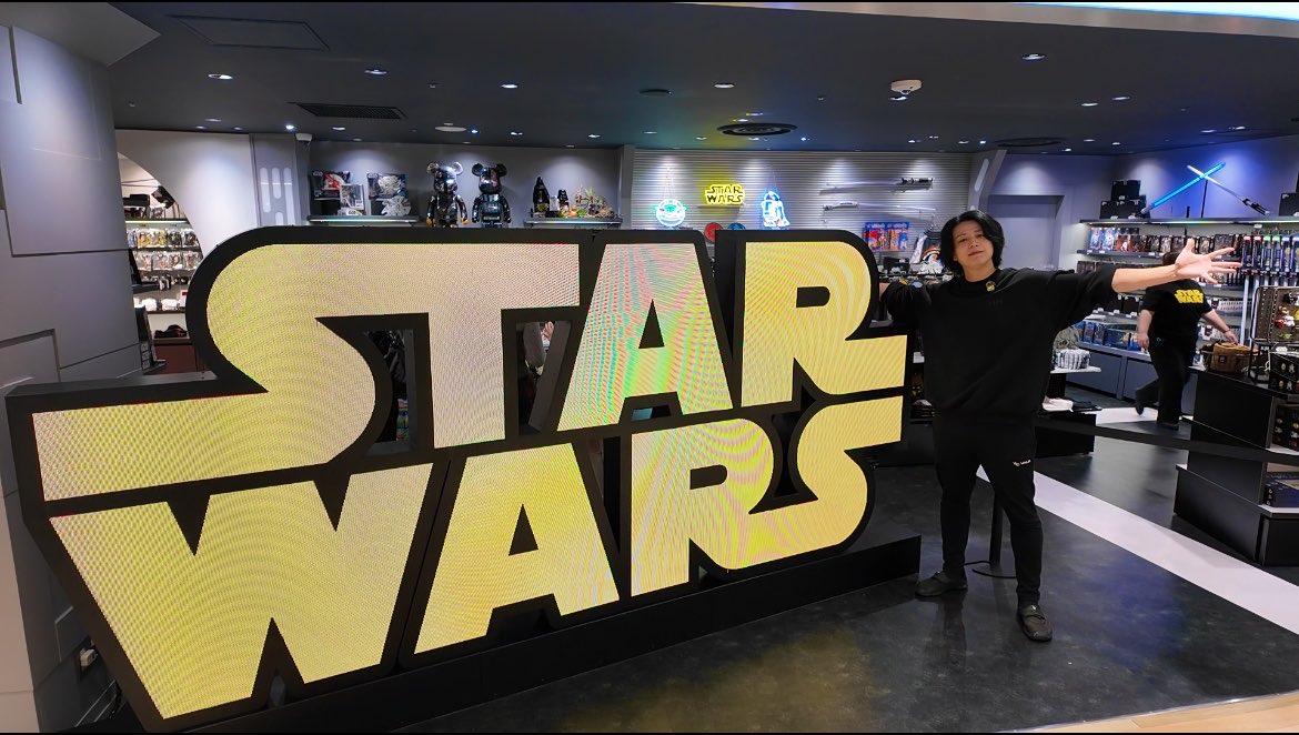 sw_fsch's tweet photo. 2026年10月1日(木)に日本初「スター・ウォーズ」オフィシャルストア常設店「STAR WARS STORE by BENELIC 池袋パルコ店」にご招待頂きました㊗️
歴史的イベントを体験出来て、本当に幸せ!
様々な商品が盛り沢山!
店舗限定商品も見逃せない!
皆マジで行って(゚∀゚)
#スターウォーズ #STARWARSSTORE https://t.co/4qiHgn014x