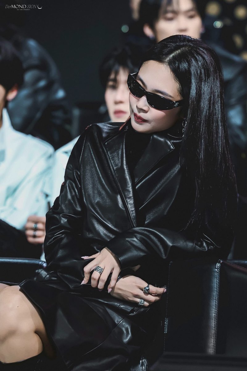 jnkarchivee's tweet photo. MOTHER. https://t.co/aphWgGlqdh