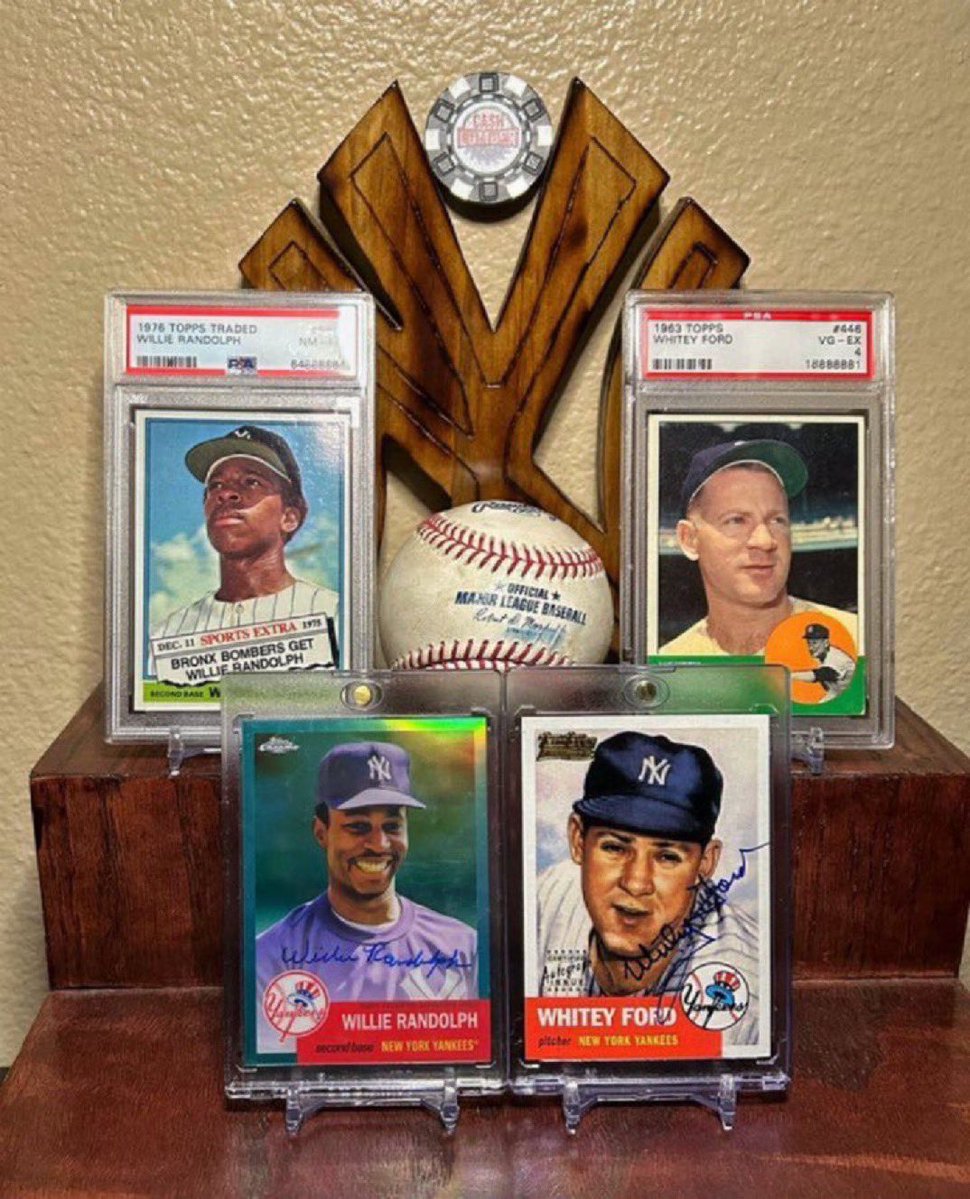 1Cash28's tweet photo. Good Morning!
It’s a Willie Randolph & Whitey Ford Wednesday edition of #WhatsOnYourDesk.
“To do the useful thing, to say the courageous thing, to contemplate the beautiful thing: that is enough for one man's life.” —T.S. Eliot
#BeTheGood
@CardPurchaser https://t.co/siQYDdyOUr