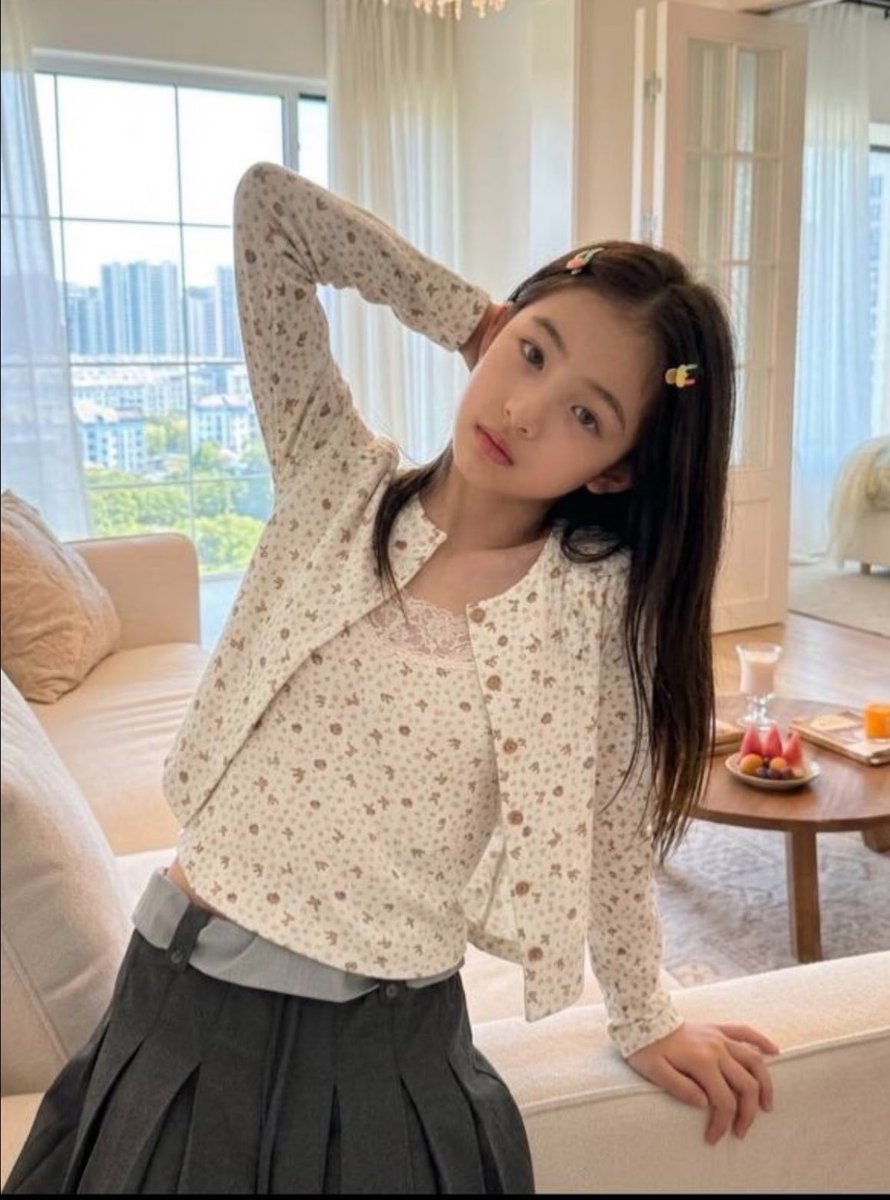 jacqueline55od2's tweet photo. 起床啦…..突然想放纵一下，

有人要锐评一下16岁的福吗？ 

不要🚪..扣1就给…看完就删！！！ https://t.co/s2OPmD5ldU