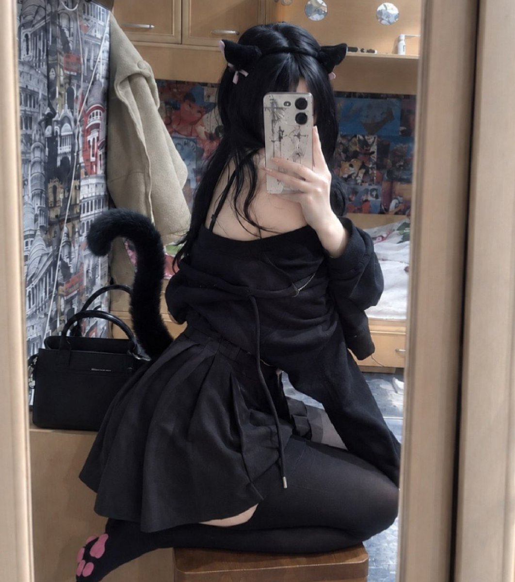 mischaxy's tweet photo. ❤️💕❤️ #Catgirl https://t.co/pFEaj1KFCP