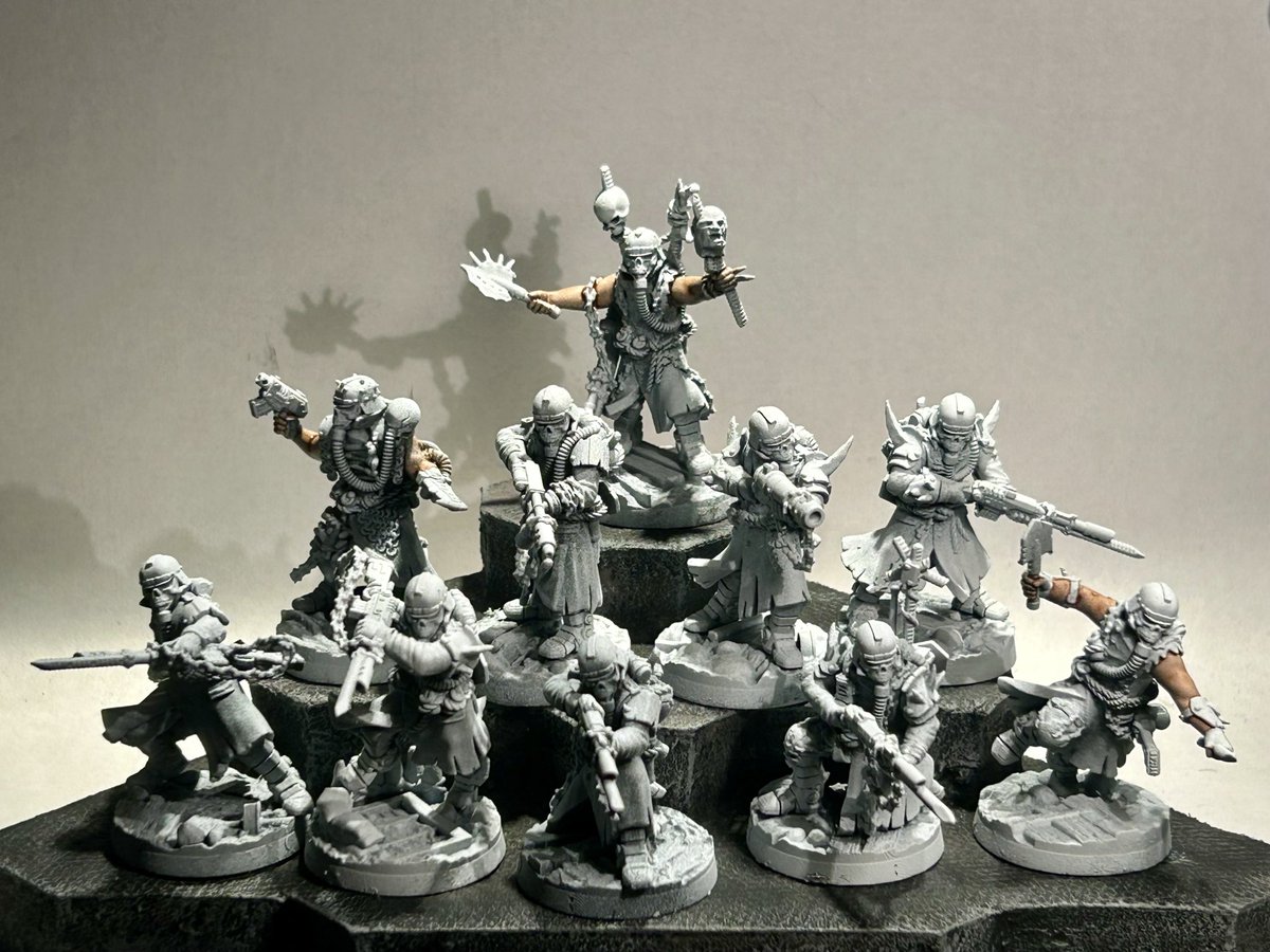 johnabranch804's tweet photo. We made it 337 days of this series of posting pics themed on that day’s title!

Working Wednesday: work in progress pieces!

Starting on my traitor Krieg!
What pieces are you crafting in your forge? https://t.co/brMgFQWtYQ