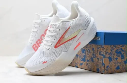 maisonsneaksn's tweet photo. Prix 🏷️ 25000fr https://t.co/uaAKeV6vJu