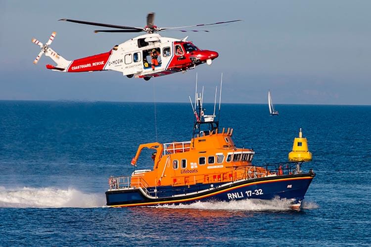 DiveMagazine's tweet photo. An inquest has opened into the death of a diver who went missing off the UK south coast in 2024. A fundraiser in his name supporting improved search equipment for the RNLI remains open.

👇More details and donation link 👇

https://t.co/evaBELbO5r https://t.co/29tLcCAHhw