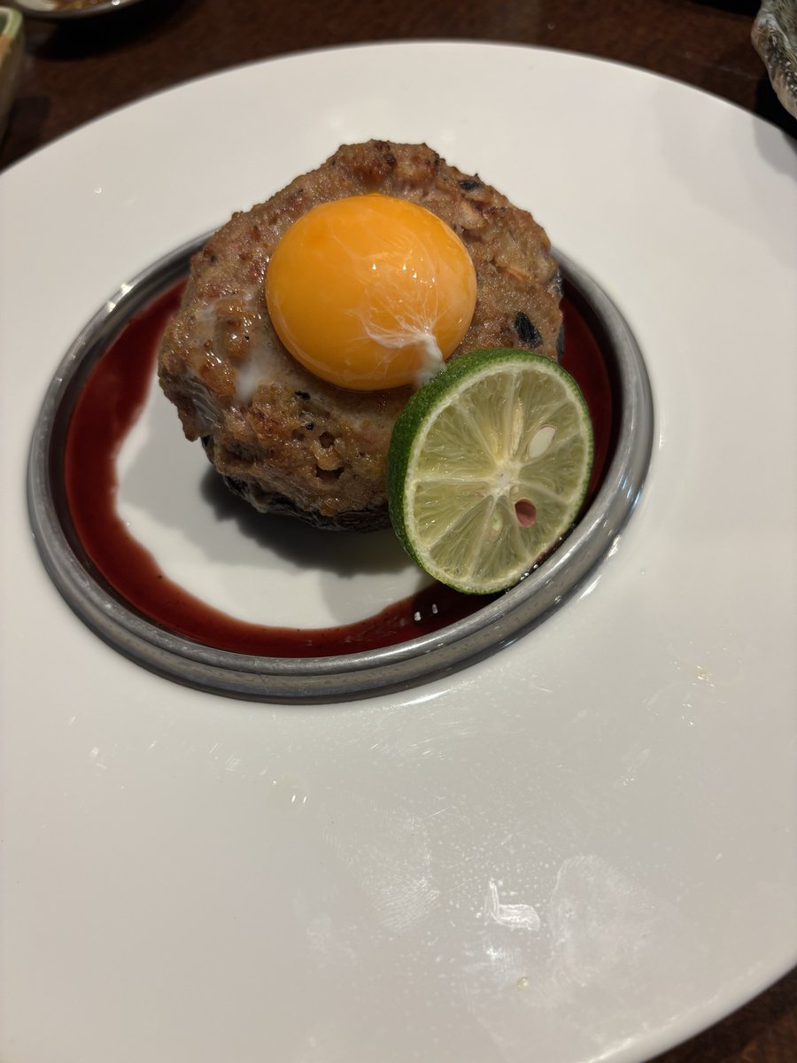 jr_namemo's tweet photo. 1人居酒屋初めて来たぜぇ
3杯飲んですでにベロベロ
椎茸つくねうまそう!！！
26連勤おつ！！！！！！！！！！！ https://t.co/IPsI7tlFSX