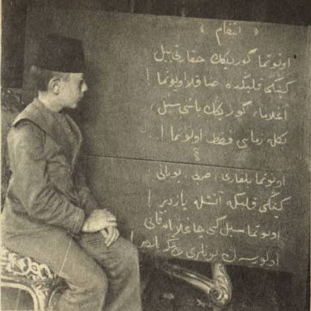 keenneke's tweet photo. Unutma gördüğün hakareti bil,
Kinini kalbinde sakla, uyutma.
Ağlama, gözünün yaşını sil,
Bekle zamanını, fakat unutma. https://t.co/MjzMhI50WE