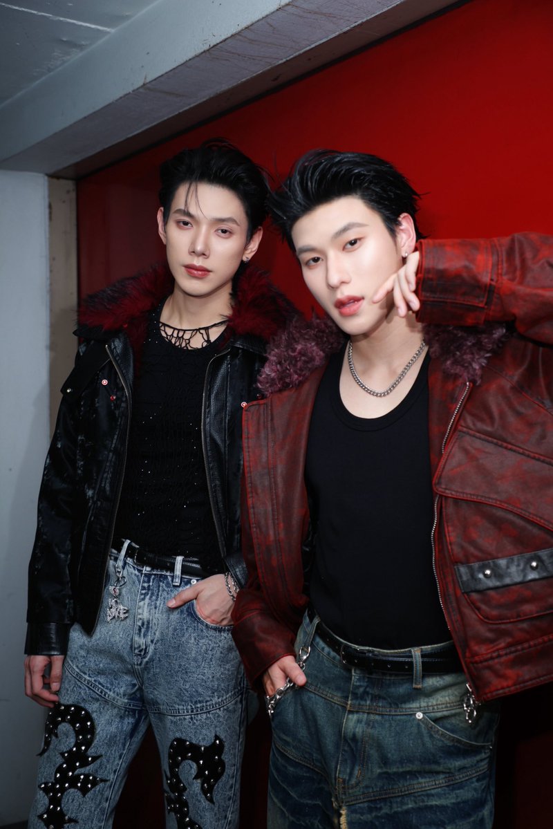 OPENLABEL_TH's tweet photo. SEE YAA 🖤❤️

 DAOUOFFROAD 9ENT 24th ANN
#ต้าห์อู๋ออฟโรดฉลอง24ปีที่ไนน์เอ็น https://t.co/1oZk7ucCfZ