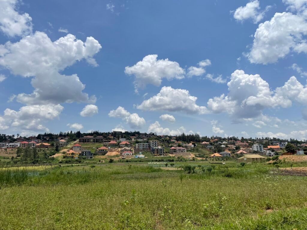 SIANIAgri's tweet photo. SIANI highlights research on #gender inequalities in agri-food systems in #Kigali. Research shows how disappearing farmland affects urban farmers differently &amp; why more than gender matters in addressing women farmers’ position. 

https://t.co/PsgQTXpouz 

#IYWF2026 https://t.co/PDpoWlM99c