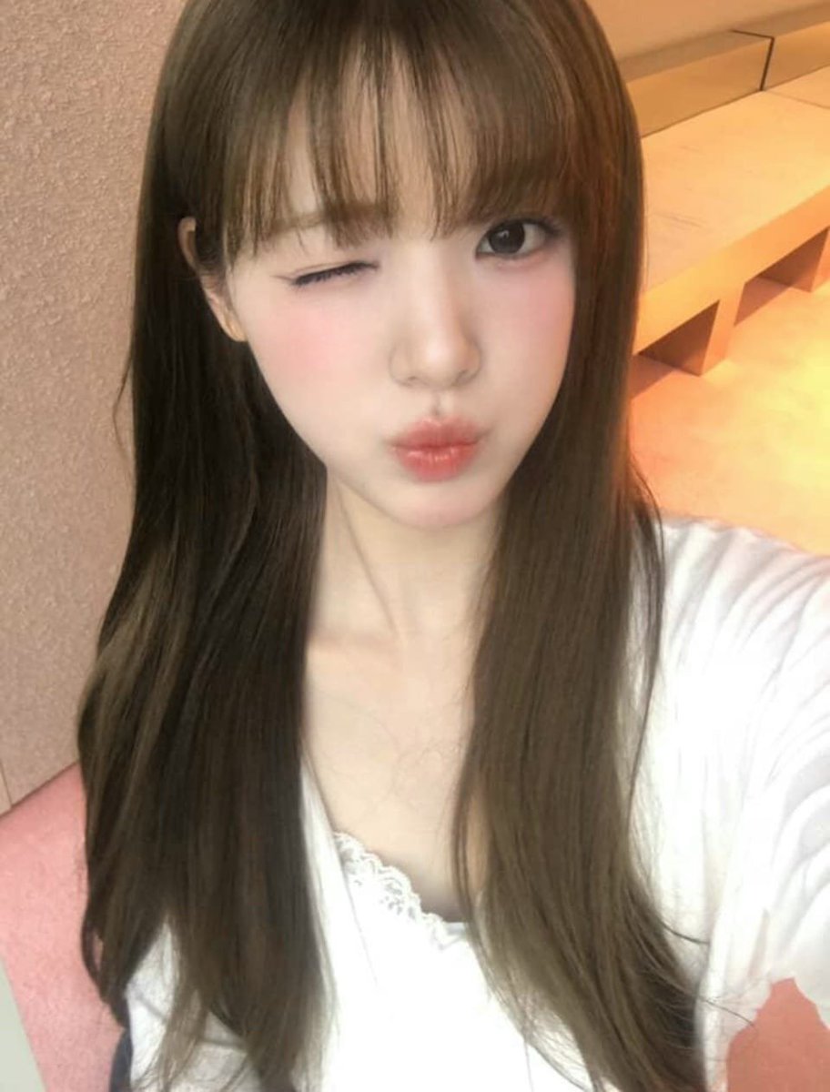 YUHA_INA's tweet photo. —🎀 [300926] Hearts2Hearts #YUHA Weverse Update

오랜만에 앞머리💇‍♀️

#YUHA #유하 #Hearts2Hearts #유하람 #하츠투하츠 #H2H @Hearts2Hearts https://t.co/wbnUBtHWfw