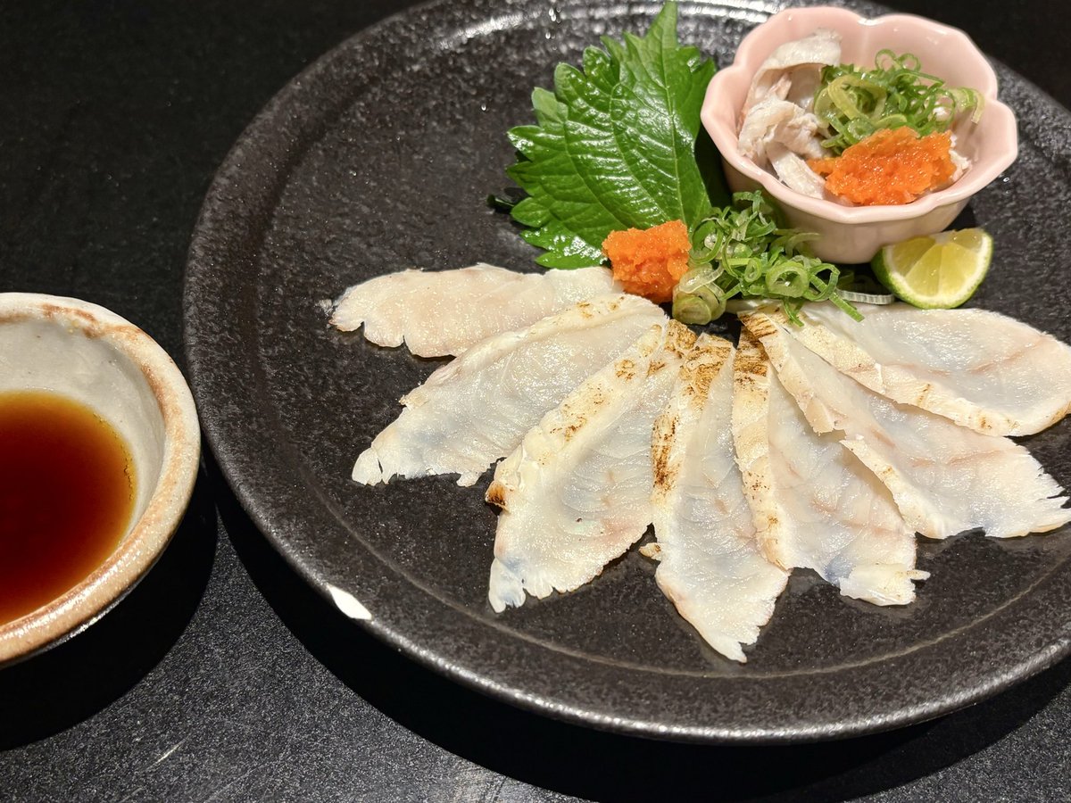 UtaSakuraba's tweet photo. 今日はお寿司屋さん連れてってもろた
毎日美味しいものいっぱい食べて幸せ😳 https://t.co/NUiBMo87wT