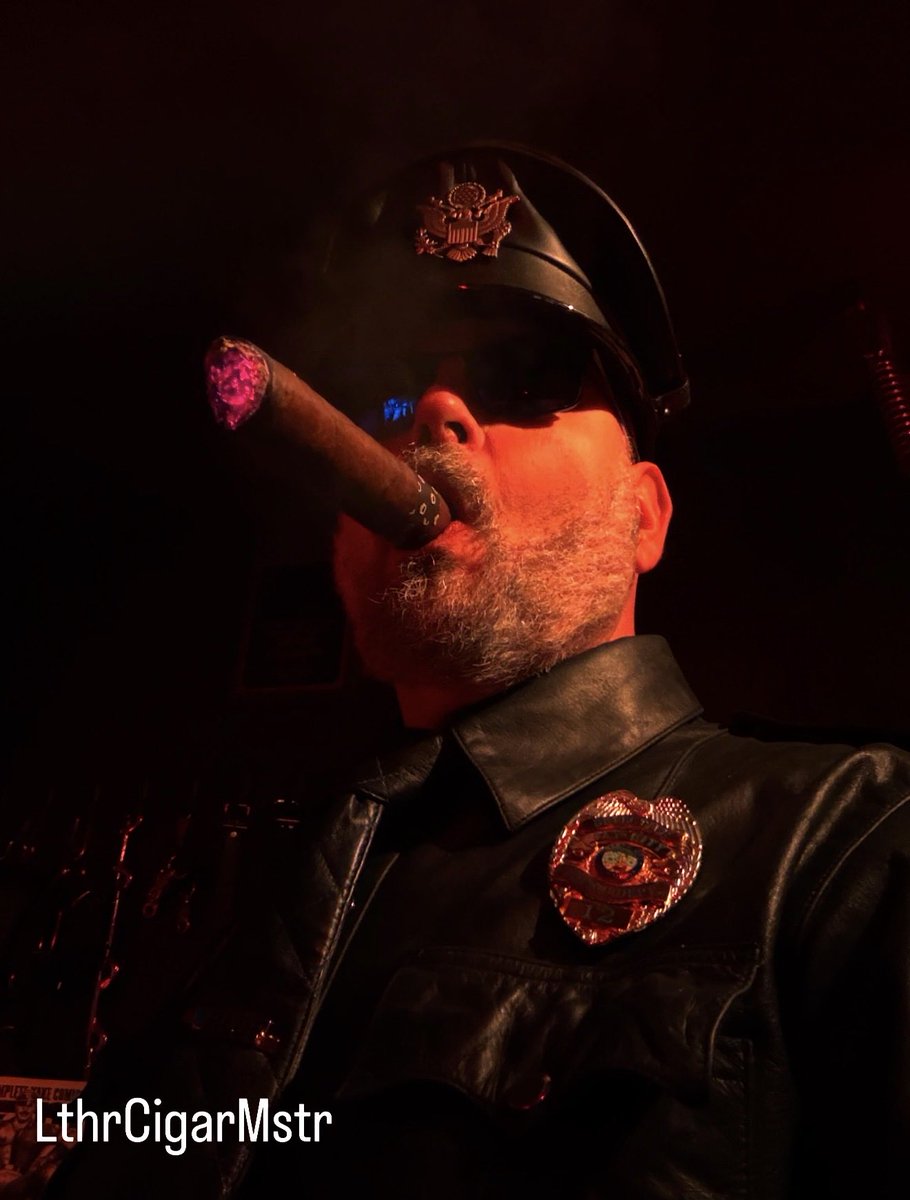 MstrLthr's tweet photo. Not a fan of cigars? Then just hold your mouth open…
https://t.co/LYHxUrfgxF
#cigarmaster #cigardom #cigarboss #leathermaster #leatherdaddy #blufleather #cigarpig #cigardaddy #leatherbear #ashtraypig #ashtrayfag #cigarfetish #bdsm #cashfag #cashpig #findom #cashslave https://t.co/j696hZ2rg4