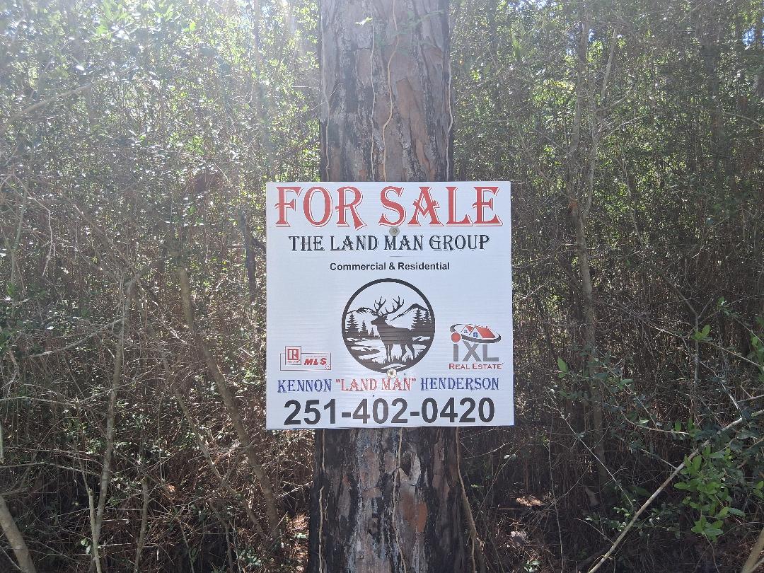 kennonhen's tweet photo. The Land Man Has This Vacant Lot on Dauphin Island 

Brokered by IXL Real Estate 

Kennon " Land Man " Henderson 
251-402-0420

1205 Alabama Ave Dauphin Island, AL 36528
Priced at 74,000

Lot Size: .304  127x116x137x83 
No Owner Financing https://t.co/uRkAquEISs