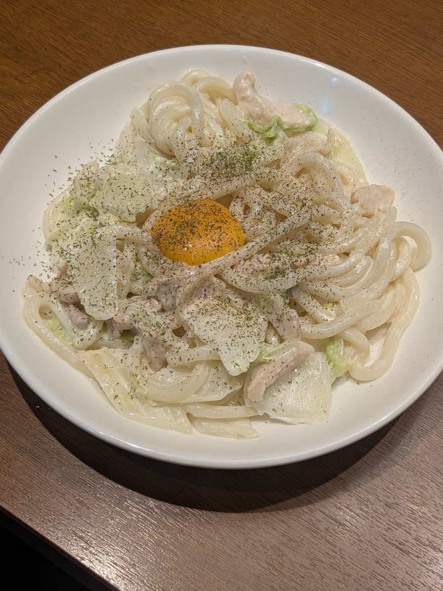 SAKABAMITSURU's tweet photo. 今日も雨☂️連続降水日数がまた更新だぁ↗️昨日は仲良しのアーティストの田中さゆりさんご来店頂きました♥��りがとうございました����🎹♥ https://t.co/Sxaz8I76w0