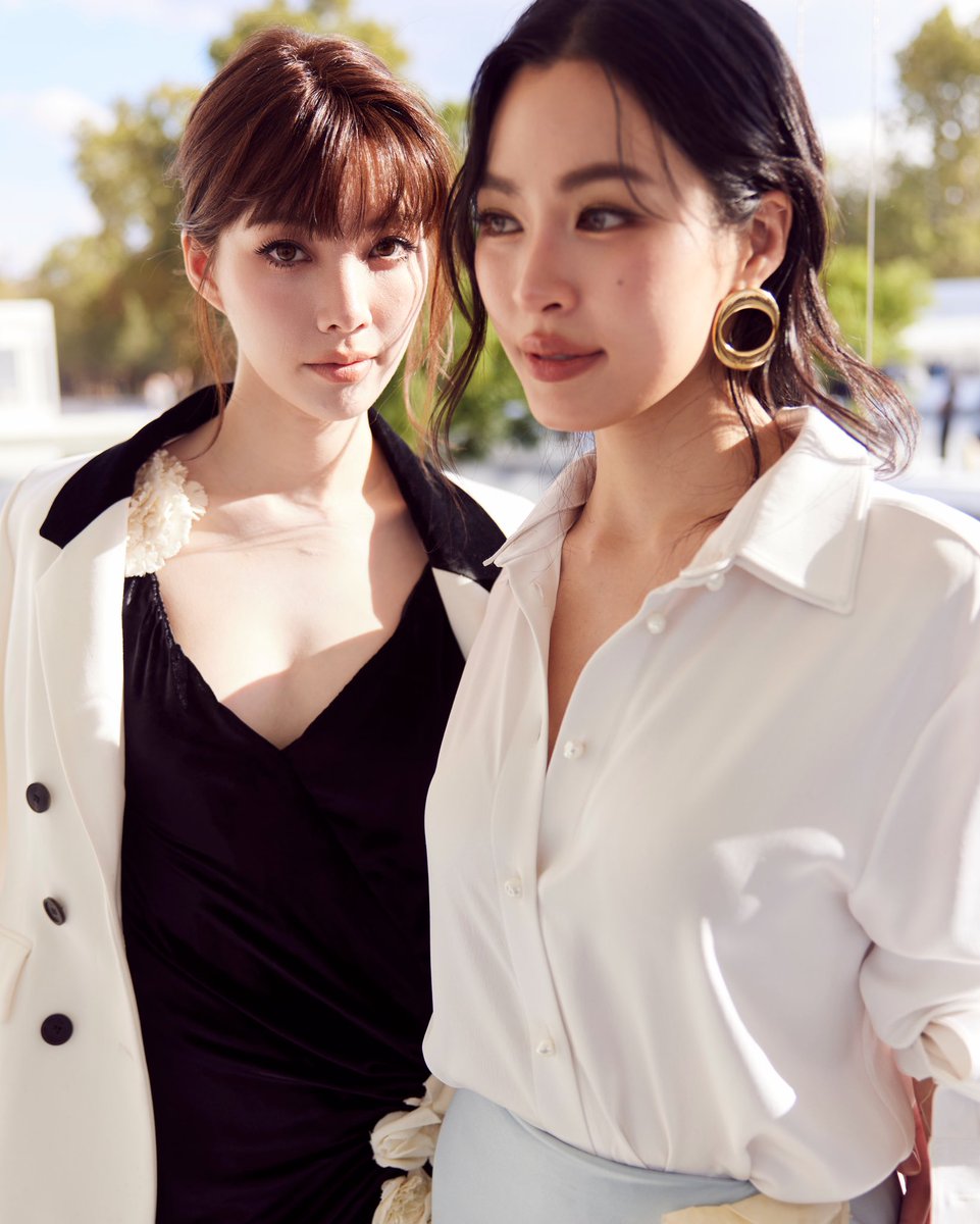 LingOrm_BH's tweet photo. Dior glamour with a little touch of love! 🖤🤍🥰

📍มามุงค้าบบบแม่📍
Cr. ig : orm.kornnaphat 

LINGORM BA DIOR AT PFW 
#DiorSummer27xLingOrm
#LinglingKwong #OrmKornnaphat 
#LingOrm #Dior #DiorSummer27 #PFW https://t.co/Q5cd2vrQA5