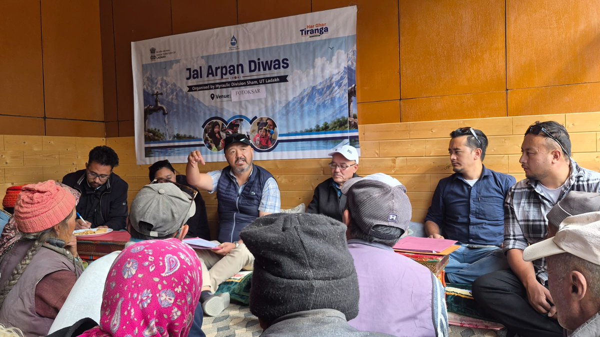 ice_leh's tweet photo. Jal Arpan Diwas celebrated successfully at Fotoksar (13,700 ft), a remote high-mountain village in Ladakh. PHED Exn explained the core agenda during MoU exchange and assured continued support for major expenses. The community expressed delight at the commitment.
#JalArpanDiwas https://t.co/bcXB1w7Lmp