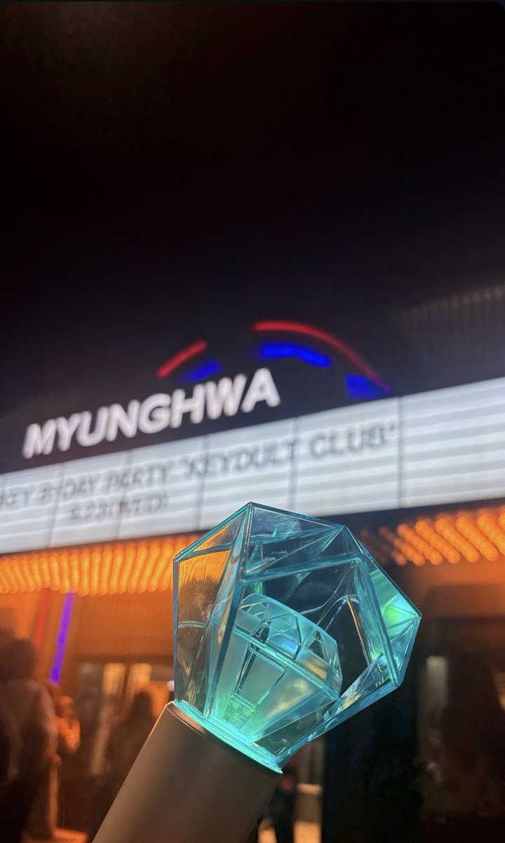 keyyttybum's tweet photo. 기부미 생일 벌써 일주일 전이라고 범파 일주일 전이라고
재생파… 재생파.. https://t.co/cMPXLEs2Pr