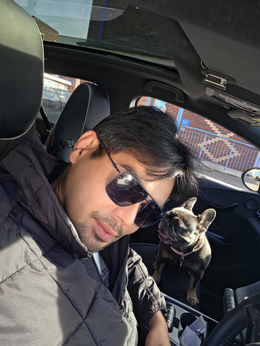 beau7944's tweet photo. My passenger princess ❤️ https://t.co/0Qr1QhQtoZ