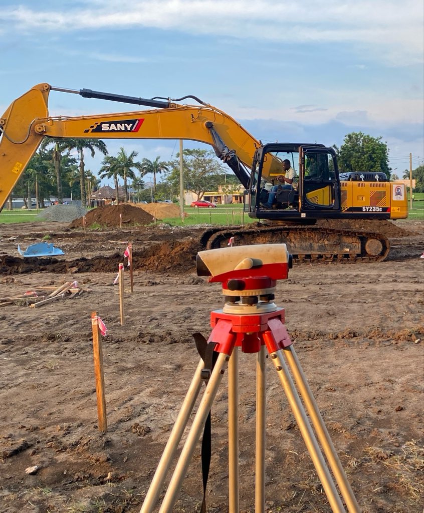 fortunejay0's tweet photo. Out here doing what I love.
Your favourite surveyor is on site.👷🏽‍♂️
#surveyor #youngsurveyor https://t.co/nNuq79rQ9h