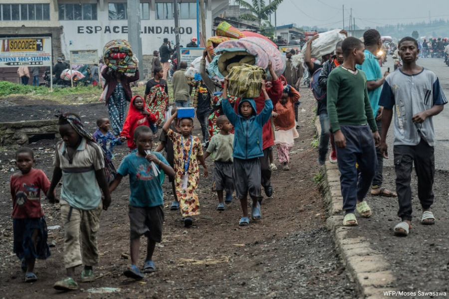 UN's tweet photo. In the Democratic Republic of the Congo, violence, hunger &amp; Ebola are colliding - with devastating consequences for affected communities.

The UN is calling for greater efforts to bring peace, protect civilians &amp; ensure safe, unhindered humanitarian aid.

https://t.co/9r6Htpzwgy https://t.co/X6zKOGQUJn