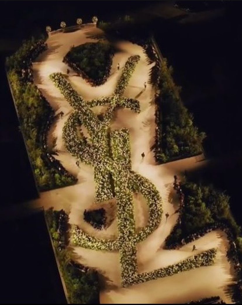 Rave_magazin's tweet photo. This YSL SS26 runway set design is forever iconic! https://t.co/YSnZREM2qg