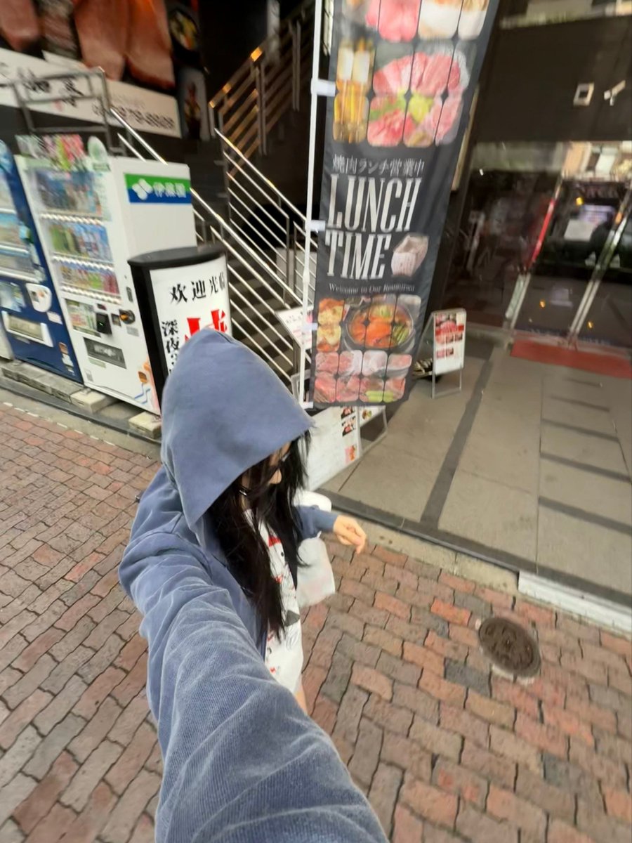 cdenyu's tweet photo. “dumpest-dumpster” 🫖🥢 https://t.co/3x4lgrA7EJ