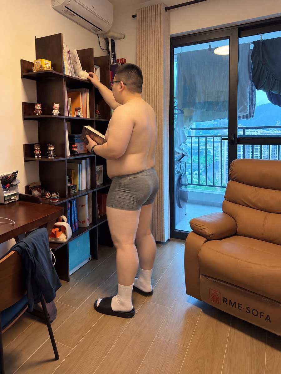 fat2004abc's tweet photo. 可以帮我点赞转发一下吗？嘻嘻 https://t.co/3R3E8a6Zi4