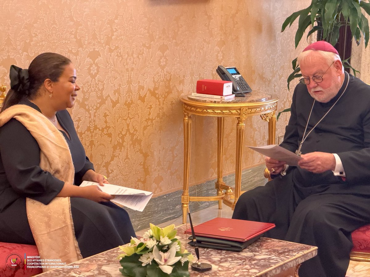 RDC_Minafet's tweet photo. 🇨🇩🇻🇦 Ce mercredi 30 septembre 2026, à 11h00, au Saint-Siège, dans la Terza Loggia du Palais apostolique, également appelée Loggia de la Cosmographie, S.E. Madame Thérèse Kayikwamba Wagner (@RDCongoMAE), Ministre d’État, Ministre des Affaires étrangères, Coopération Internationale, Francophonie et Diaspora Congolaise, a été reçue en audience par S.E. Mgr Paul Richard GALLAGHER, Secrétaire en charge des Relations avec les États et les Organisations internationales.

Les échanges ont porté sur le renforcement des relations entre la République démocratique du Congo et le Saint-Siège, notamment sur les questions de paix, de justice sociale et de protection des populations vulnérables.

La Ministre d’État a réaffirmé l’engagement de la RDC à promouvoir les valeurs universelles de dignité humaine et de dialogue. 

@Presidence_RDC 
@PrimatureRDC 
@Com_mediasRDC