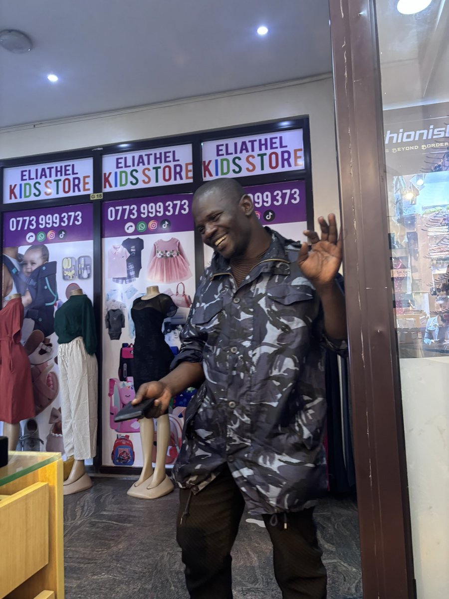 ipalatpatrick's tweet photo. Hello @PoliceUg , there is a man using your jacket , Police ID to beg for money in Kireka. He claims to be attached to Kireka police station. But after my interrogation of is details, He took off. @mkituuma the man is using our national uniform badly. Truck him down https://t.co/Bn4bUWXkmD