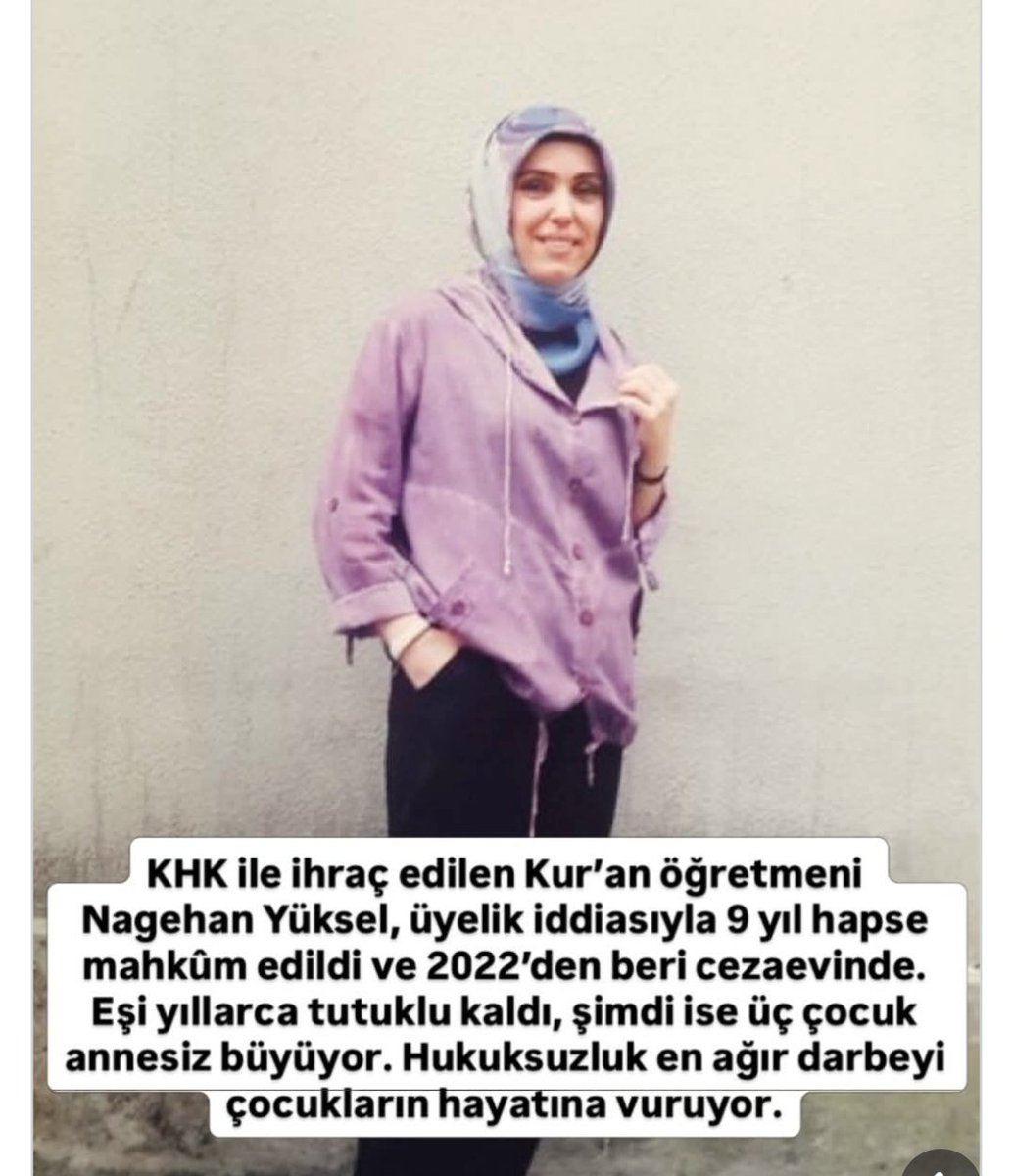 fhmctCH's tweet photo. Kur'an öğreticisi Nagehan Yüksel hocahanım eşi tutuklu iken 3 çocuğu ile yaşam mücadelesi veriyordu. KHK mücadelesini de aktif sürdürüyordu.
Eşi 9 yıllık esaretin ardından çıktı. O tutuklandı. 
Çocuklar büyüdü anne babayı sadece açık görüşte birarada gördüler..
Öyle işte.. https://t.co/uoOmPbl3dh