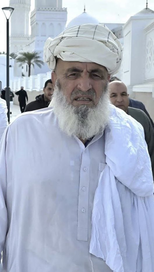 Famuslimyar's tweet photo. د تسلیت او ډاډګېرنې پیغام!

د دولت زیو قوم دروند مشر او جهادي شخصیت حاجي ملا ځاځی په مړینې خواشینی شوم
انالله واناالیه راجعون

ارواښاد د جرګو مرکو او خبرو اترو سړی و، تل یې د خپل قام او ولس خدمت ته لومړیتوب ورکاوه رب دې دا سخت سفر ورته اسانه کړي.

زه یې له قدرمنې کورنۍ سره په دې درانه غم کې ځان برابر شریک ګڼم او ټولو خپلوانو او عقیدتمندانو ته یې د تسلیت مراتب وړاندې کوم.

اروا یې ښاده، ګور یې له نوره ډک