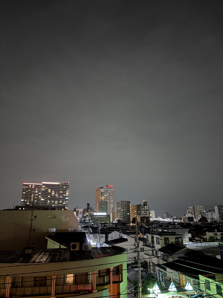 magapooTokyo's tweet photo. 9/30うっとうしい空やなぁ…明日は雨降らないで欲しいなぁ。一年に一回の酒の日「ゴーアラウンド」巡る日 #イマソラ #夜の帳が下りる https://t.co/pQ9jSI2cc6