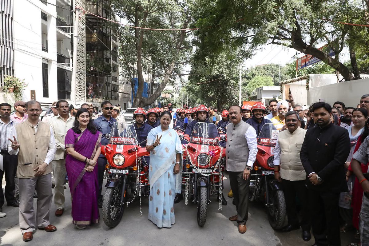 DelFireService's tweet photo. Hon’ble CM Smt. Rekha Gupta, Hon’ble Home Minister Sh. Ashish Sood, Hon’ble MP Ms. Bansuri Swaraj & Hon’ble MLA, Malviya Nagar, Sh. Satish Upadhyay inaugurated Geetanjali Fire Station and flagged off 20 Fire Response Motorcycles & 26 Quick Response Vehicles (QRVs) today.

The initiative will further strengthen the Delhi Fire Service’s emergency response capabilities and ensure faster assistance to citizens.

We Serve to Save.
@gupta_rekha @ashishsood_bjp @BansuriSwaraj @upadhyaysbjp
