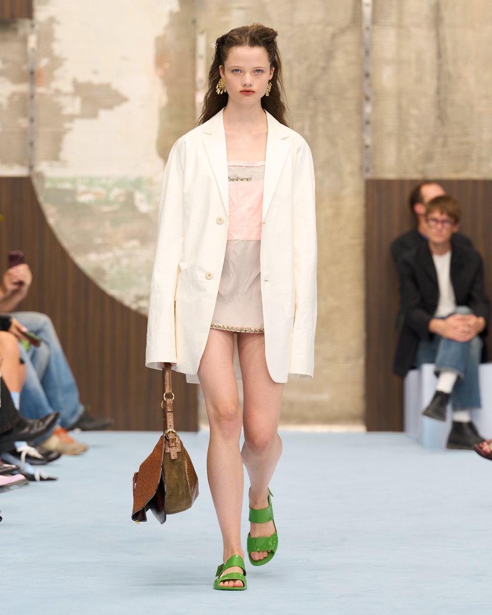 marniofficial's tweet photo. Discover MARNI Spring Summer 2027 collection by Creative Director Meryll Rogge.

Embroidery takes on the character of an objet trouvé: lifted from one garment, placed on another and given new meaning. https://t.co/zgPvYd5Pm9