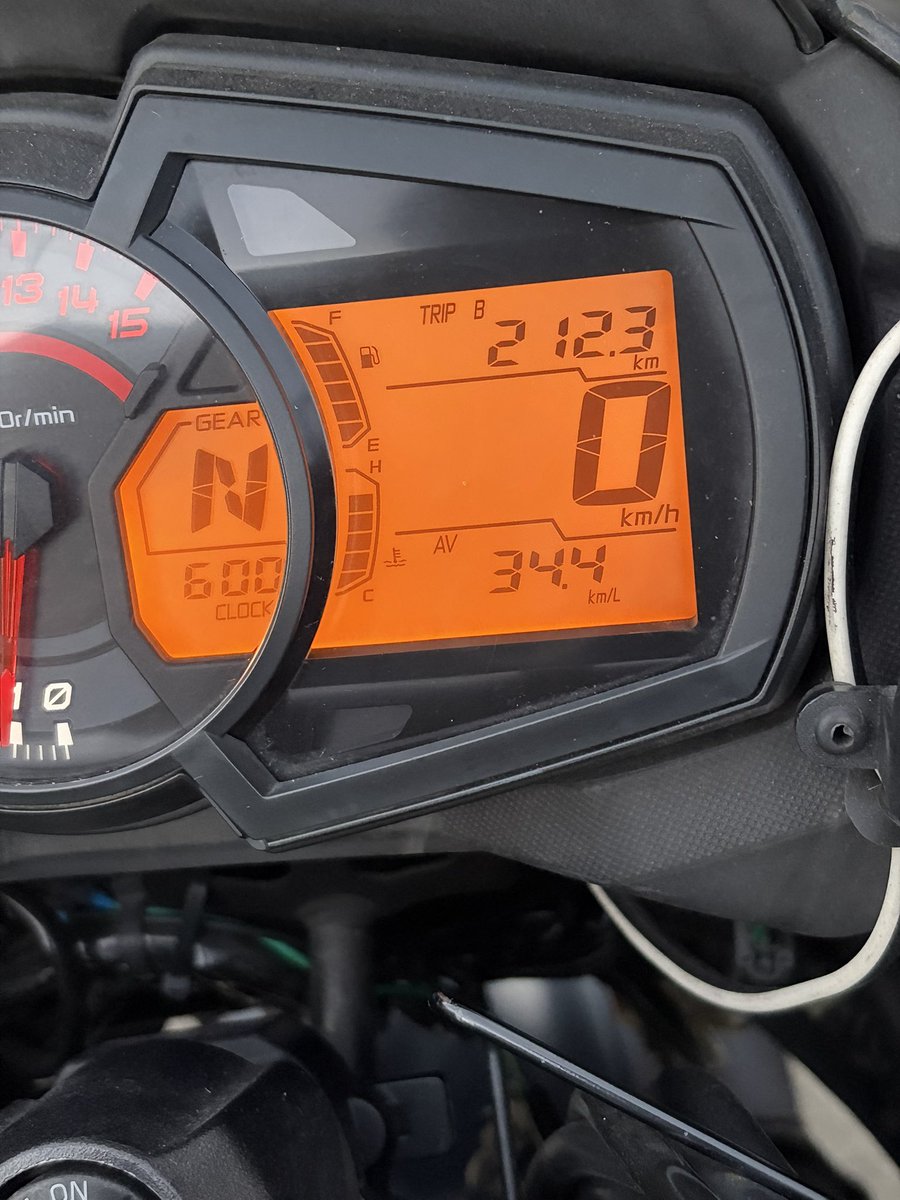 EXPRESS_ZIPANG2's tweet photo. 結局、＃錦帯橋 まで来てしまった…😳
いつもとは逆向きに走ってる🏍️🗯️
色々県道を徘徊して、
#津保美堂製菓 さんに寄ってみた。🤗
今日はお休みだった…😓
何とか ＃飯室 まで戻ってきたが、時間的に #可部 の通勤帰りの渋滞に遭遇するため、#広島北 からワープしたので、18:00には帰宅〜☺️ https://t.co/TxEsU8qec8