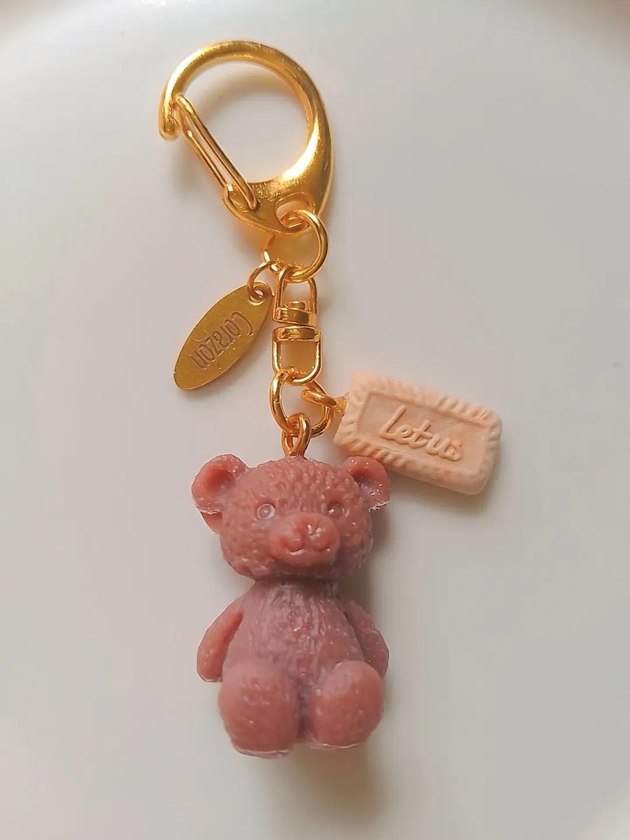 napochoff's tweet photo. 11月にReブランド後、初の販売会を開く予定です。

楽しみでもありドキドキ緊張もしてます。
SNSに投稿しても反応がなかったり、悪口を言われたりして凹むことが多いけど、1人でも購入いただけたり「いいね」してもらえるようにSNS運用やっていきたい。 https://t.co/vr3I3kHwmA