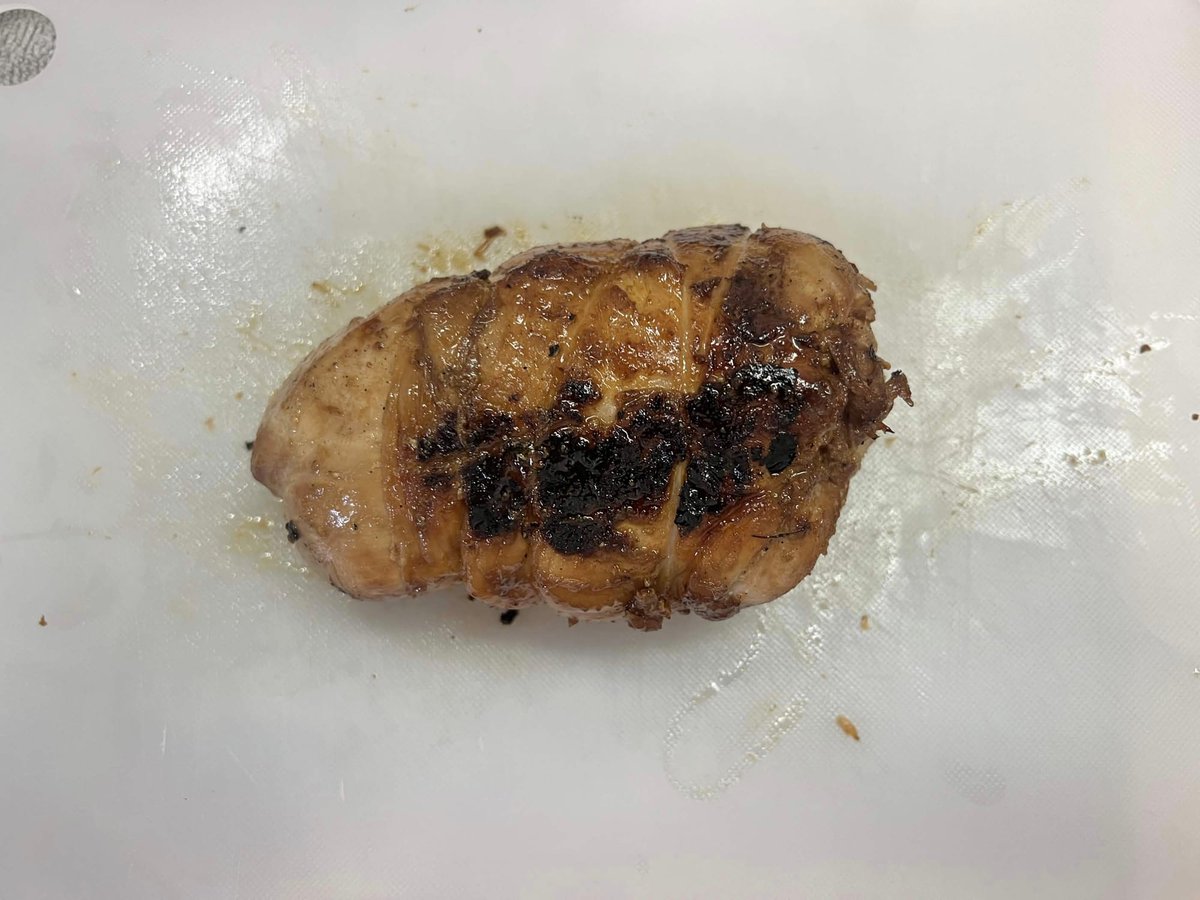 HanpenHunter's tweet photo. 焼き豚と焼き鶏作った、良い感じに甘くて美味しい https://t.co/q0gxk2oh1A