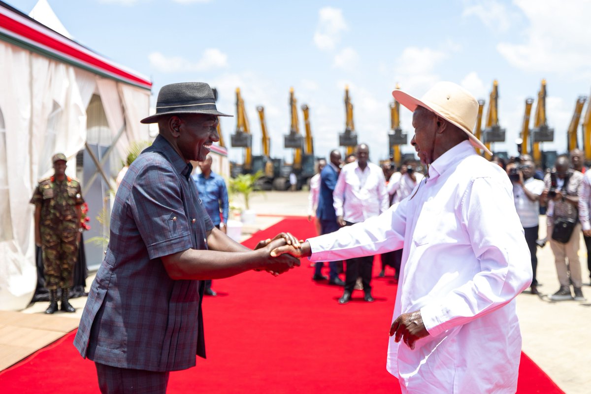 WilliamsRuto's tweet photo. Presidents @KagutaMuseveni of Uganda, @WadagniRomuald of Benin and Jean-Lucien Savi de Tové of Togo, and Prime Minister @AbiyAhmedAli of Ethiopia are in Lamu for the groundbreaking ceremony of the Dangote East Africa Refinery.

Former Nigerian President Olusegun Obasanjo and representatives of other African governments are also present.