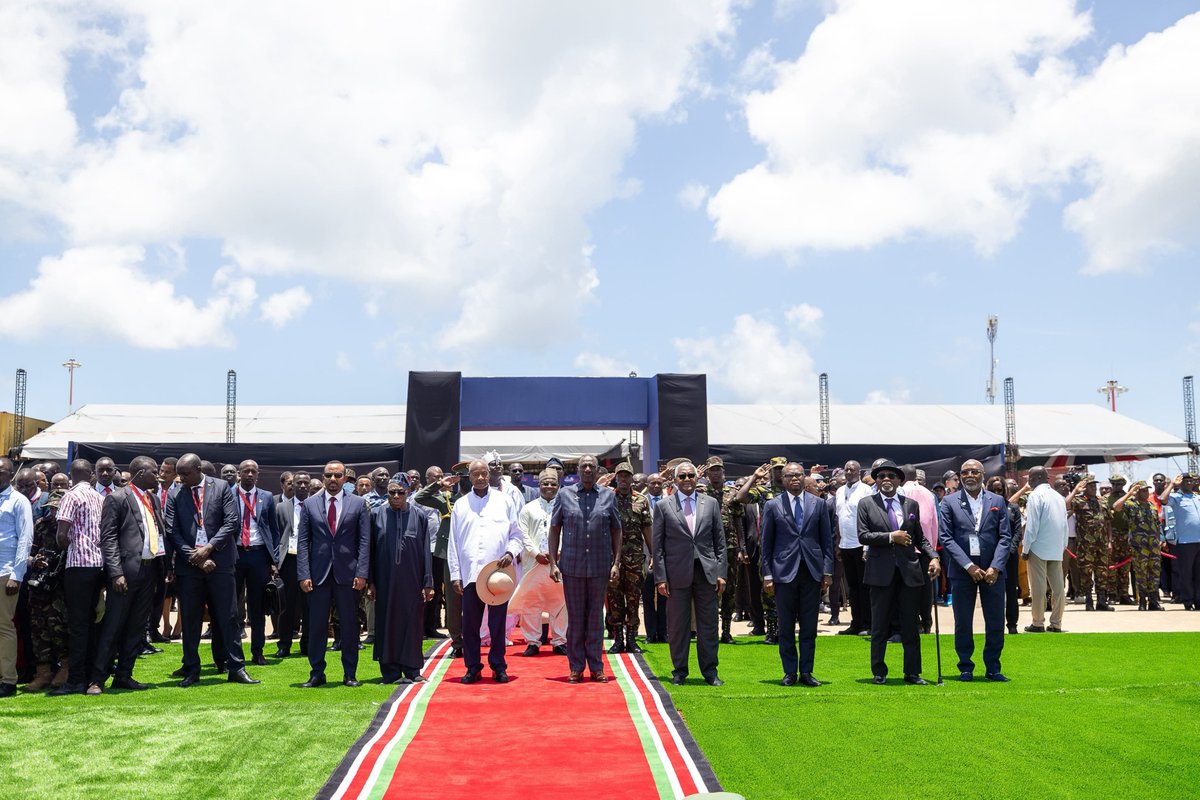 WilliamsRuto's tweet photo. Presidents @KagutaMuseveni of Uganda, @WadagniRomuald of Benin and Jean-Lucien Savi de Tové of Togo, and Prime Minister @AbiyAhmedAli of Ethiopia are in Lamu for the groundbreaking ceremony of the Dangote East Africa Refinery.

Former Nigerian President Olusegun Obasanjo and representatives of other African governments are also present.