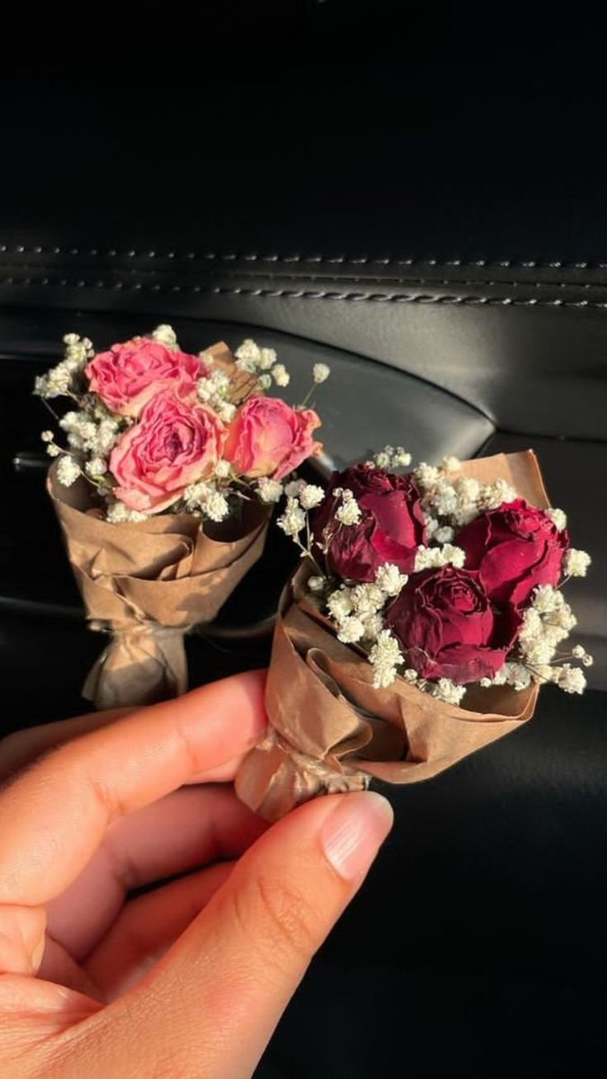dreamyflowerrs tweet picture