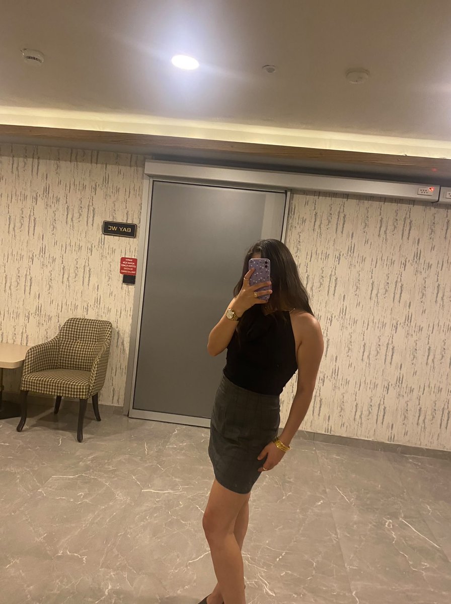 offdefneee's tweet photo. Tünaydın 🌸 https://t.co/SGUW05wvNw