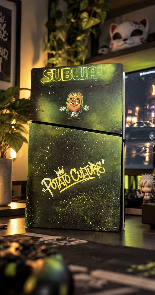 AzpectCustomz's tweet photo. Custom ps5 for @SUBWAY #customps5 #azpectcustomz https://t.co/LCD12S8Ppa