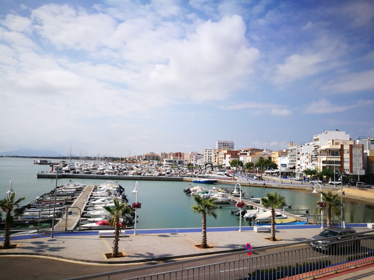 lampollaturisme's tweet photo. ⛵️🌊 El port esportiu de l’Ampolla, una finestra al Mediterrani 💙
El port esportiu és un dels racons més emblemàtics de l’Ampolla, un punt de trobada entre el poble i el mar. ⚓️☀️
#lAmpolla #DeltadelEbre #TerresdelEbre #VilesMarineres
@terresebretur @catexperience https://t.co/DK0Qced0kE